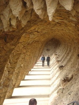 西班牙建築大師 安東尼.高第 (二) 米拉之家、奎爾公園