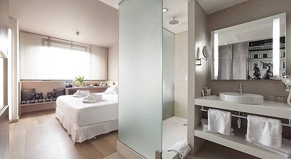 8-room-1-hotel-barcelo-praha_tcm20-40747_w1600_n.jpg