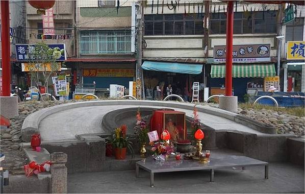 封土為社土地公/高樹榕樘福德祠1738年六堆客家風水型墓塚式