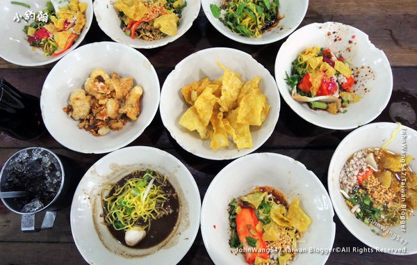 Rua Thong Boat Noodle Bangkok.jpg