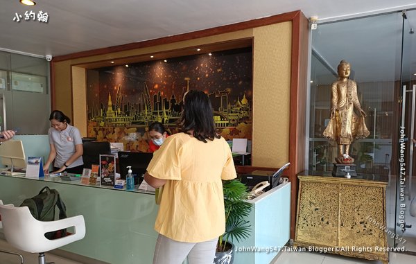 Bedrooms Boutique Hotel lobby Bangkok Onnut2.jpg