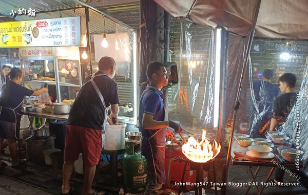 曼谷中國城夜市魚翅魚鰾.jpg