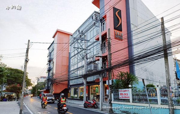 Solo Express Sukhumvit 81 Hotel Onnut Bangkok.jpg