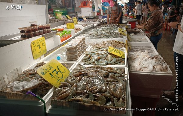 Hwai Khwang night market輝煌夜市11.jpg