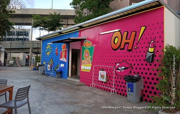 Ratchayothin Square street Food market3.jpg