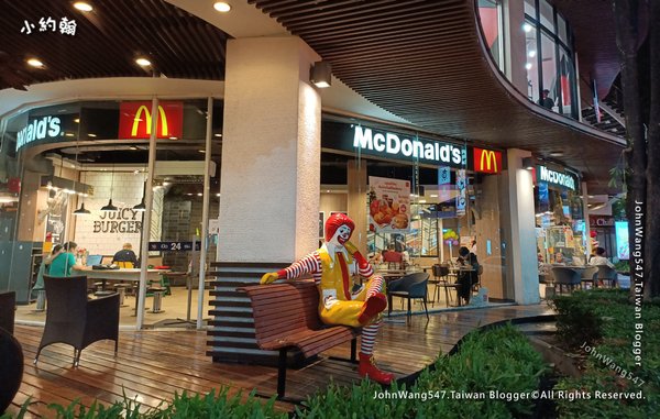 Mcdonalds Avenue Ratchayothin2.jpg