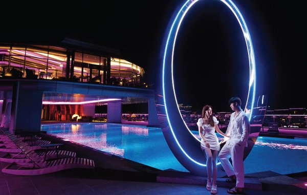 Grande Centre Point Space Pattaya pool lover.jpg