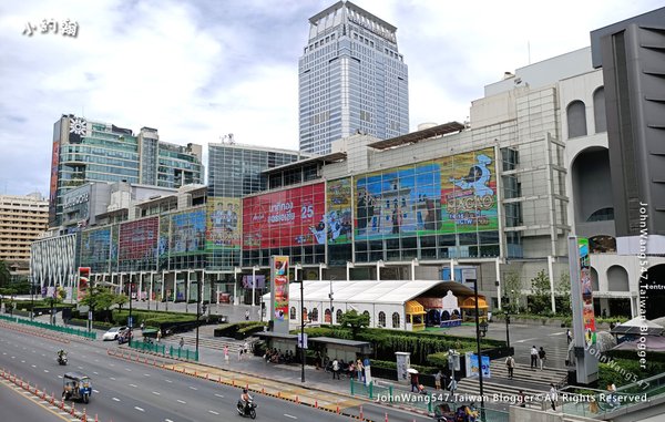 Bangkok CentralwOrld mall.jpg