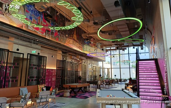 Moxy Bangkok Hotel飯店9樓Playground.jpg