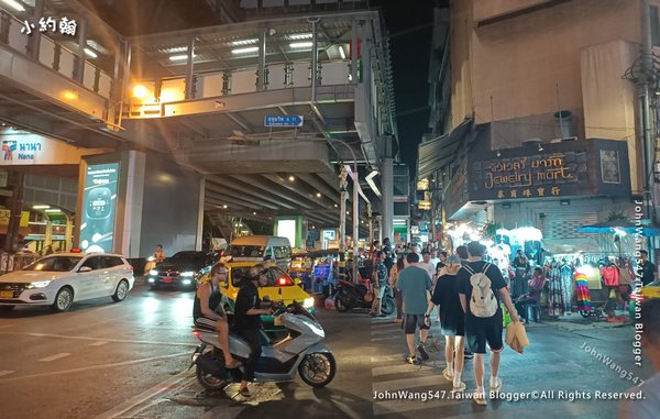 BTS Nana Soi Sukhumvit 11.jpg