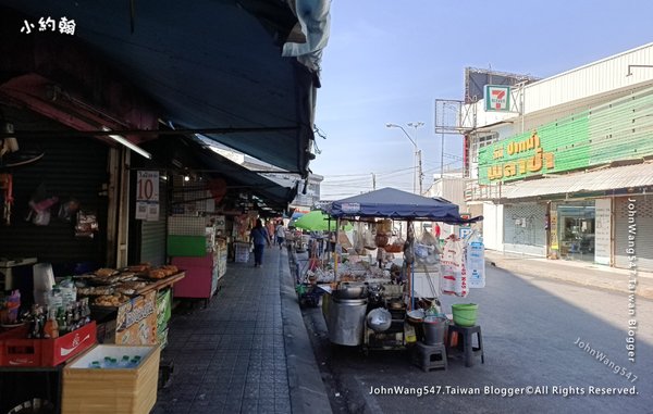 Pak Nam Market泰國帕楠市場Samut Prakan.jpg