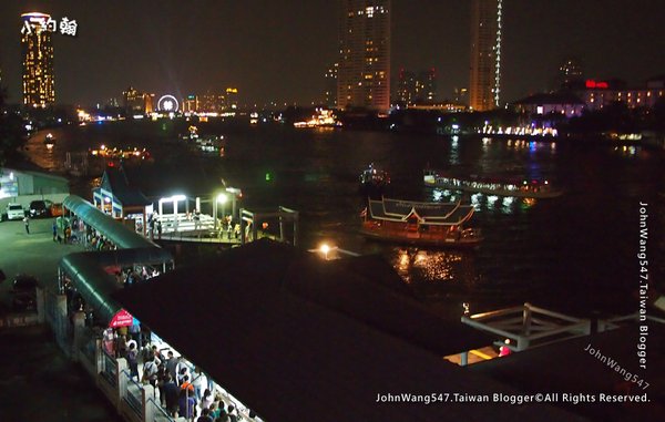 Asiatique sathon pier.jpg