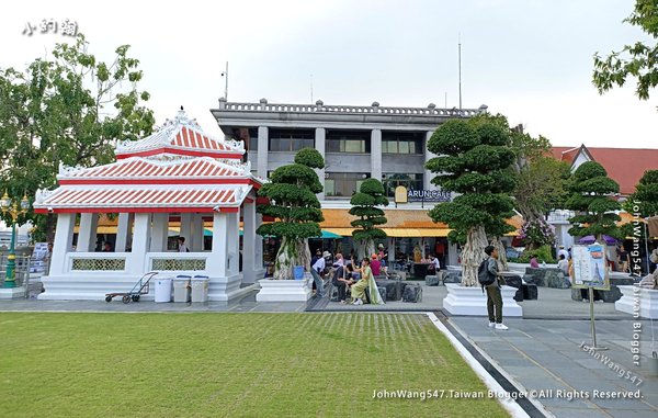 鄭王廟Wat Arun cafe.jpg