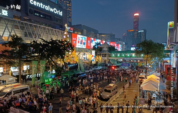 曼谷跨年-CentralwOrld百貨.jpg