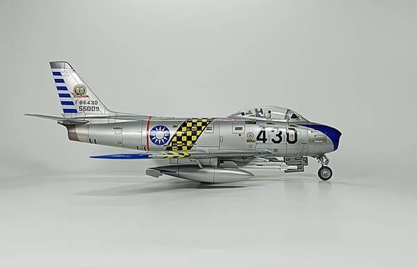 AFV 1/48 F-86 Saber 雷虎小組塗裝 430