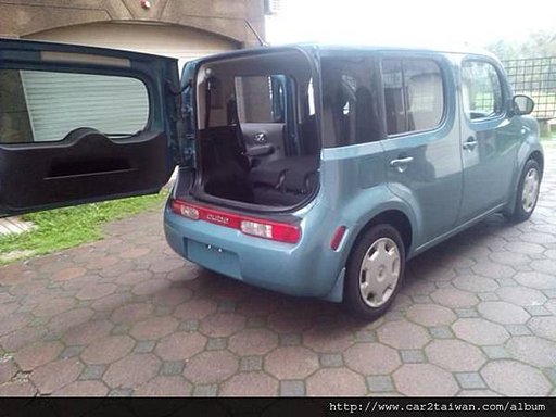 2011年NISSAN CUBE