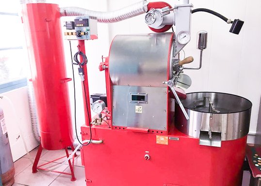 南投行 (貓頭鷹的家咖啡-烘豆機) - 裁.jpg