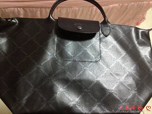 (已售出)Longchamp 經典菱格紋短帶大包_3,950元