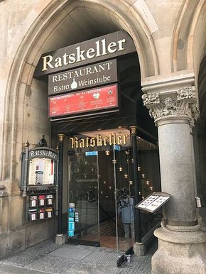 Ratskeller München餐廳門口