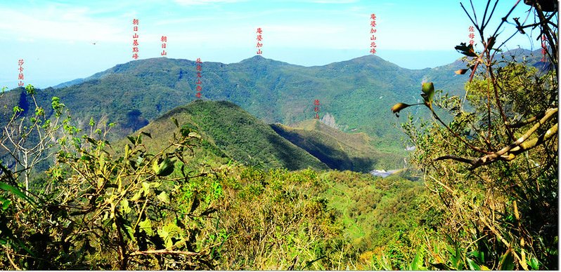 北德文山西眺沙溪林道前段山頭 1-1