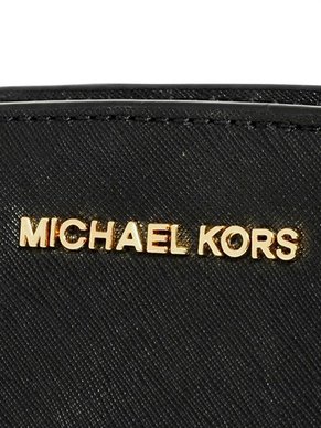 michael-michael-kors-black-selma-mini-messenger3