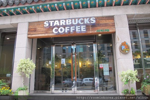 starbucks門口