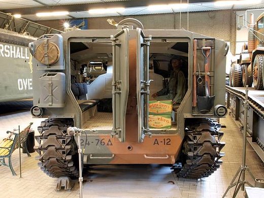 G-260_International_Harvester_M75_APC_pic5.JPG