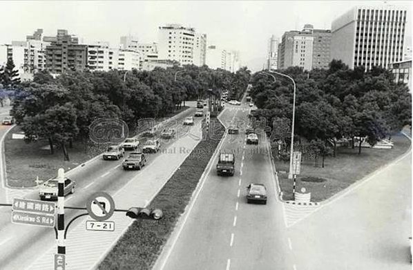 仁愛圓環最大 天母圓環最潮-台北市仁愛路圓環俯瞰一景。仁愛路