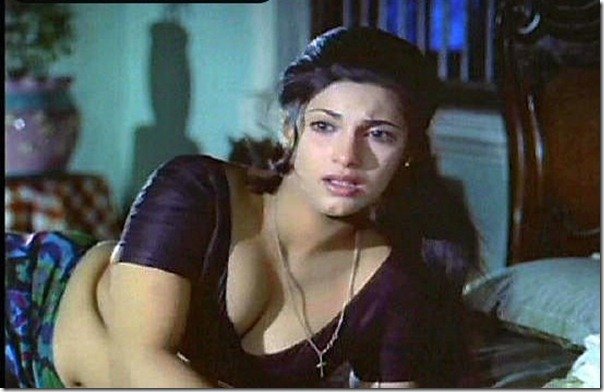 Dimple-Kapadia-01