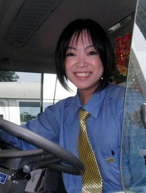 美女司機尤瑜渝1.jpg