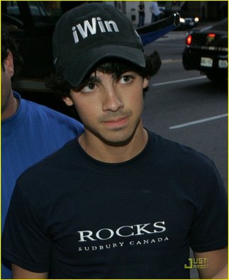 jonas-brothers-camp-rock-2-commences-03.jpg