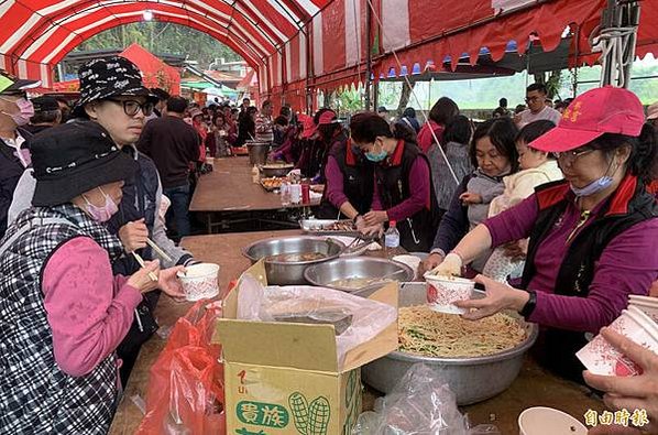 「泡麵土地公廟」南投縣中寮鄉石龍宮-農曆二月初二「頭牙」，也