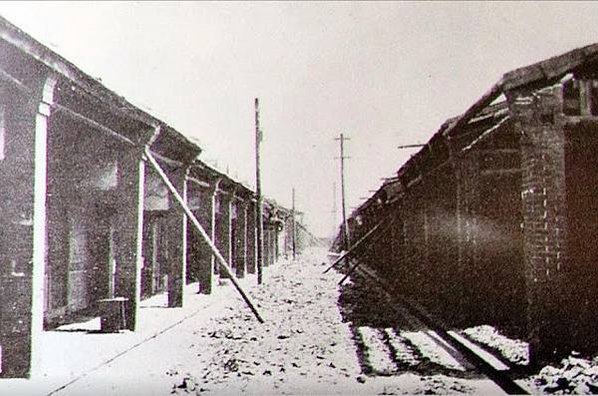 民生路(中港慈裕宮前南北向街道於西元1935年(日治昭和十年)四月二十一日震災時情況