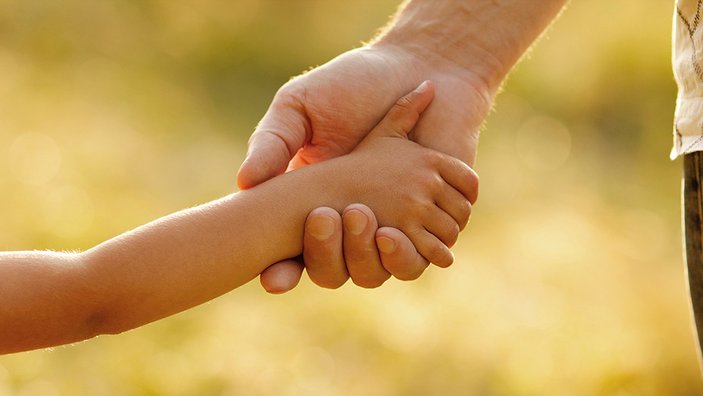 dad-child-holding-hands.jpg