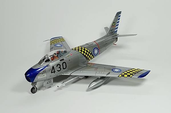 AFV 1/48 F-86 Saber 雷虎小組塗裝 430