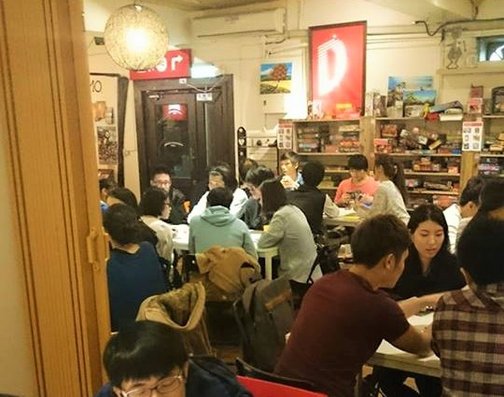 [台北]Deroot-交通方便且人超多的桌遊店