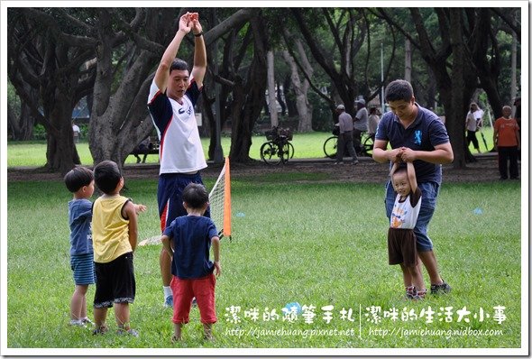 小宇的幼兒足球之熱身中