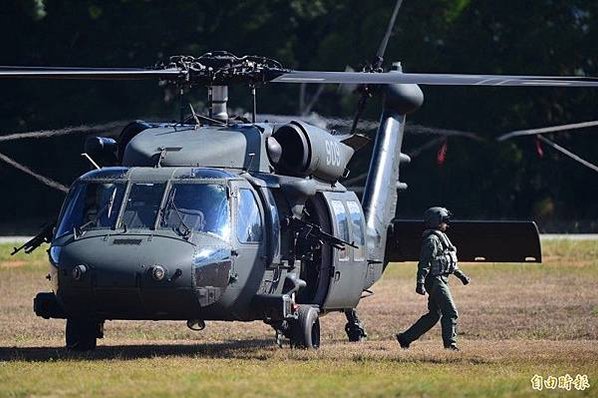 黑鷹直升機UH-60M/直升機撒錢+黑鷹直升機造價廿億，每年