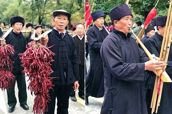 苗族女神像《仰阿莎》意為「清水姑娘」，是一首苗族長篇愛情敘事