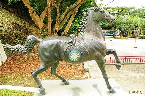 「花蓮港神社」的花蓮忠烈祠-花蓮港廳神社-1916年前往臺灣