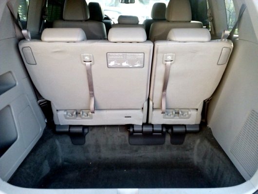 2012_Honda_Odyssey_12