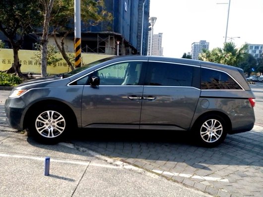 2012_Honda_Odyssey_3