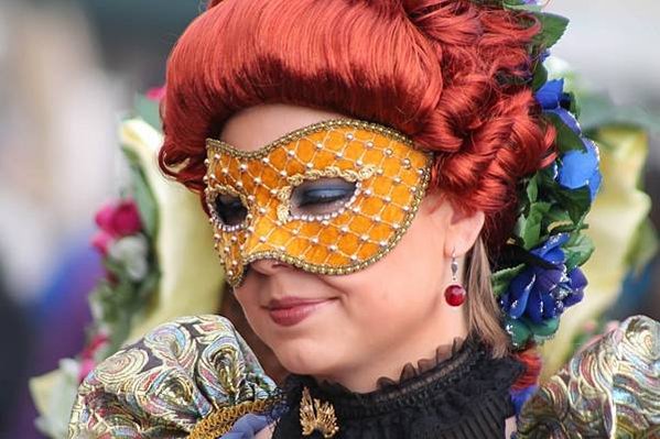 venice-carnival-mask-woman-italy-wallpaper-preview