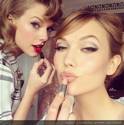 taylor-swift-karlie-kloss-lipstick-ftr.jpg