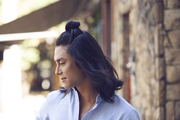 half-up-man-bun-1024x682