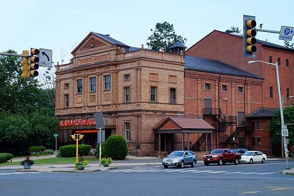 麻州五大學院小鎮 Northampton, Amherst,