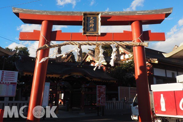 鳥居拍手習俗/八幡宮：祀奉自古日本的武神，是保護國家的守護神