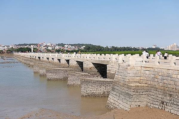 800px-Luoyang_Bridge,_Quanzhou_(20201001150149)