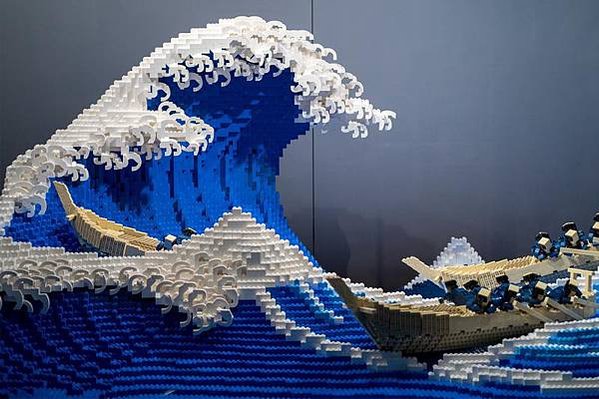 https___hk.hypebeast.com_files_2020_12_japan-lego-certified-professional-jumpei-mitsui-the-great-wave-off-kanagawa-katsushika-hokusai-1