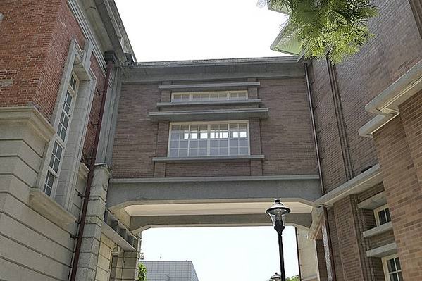 原臺南州會空中廊道外觀
